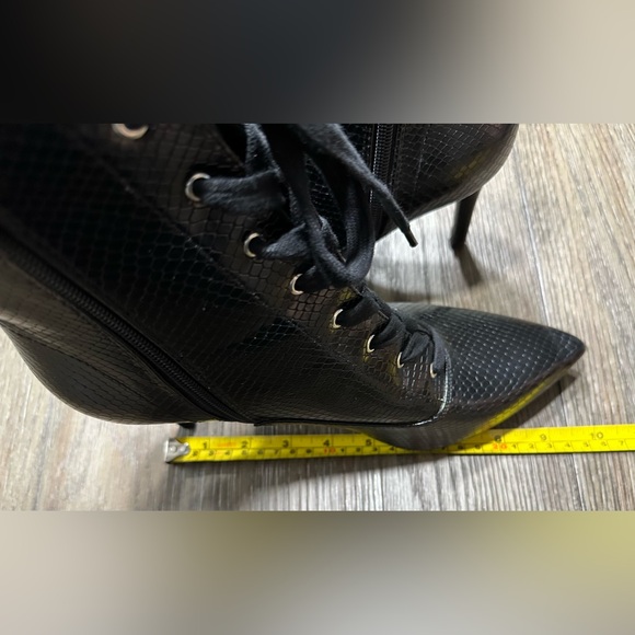 Heart in D Elegant Black Lace-Up Ankle Boots - Size 9/10 - Picture 10 of 13